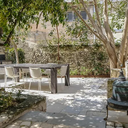Anime A Sud - Residenza Hortus Tatil Evi